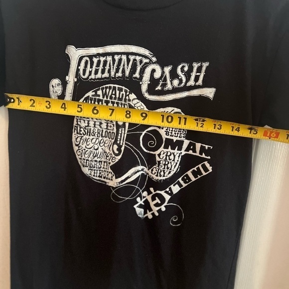 Johnny Cash Man In Black Broken Guitar Official Merchandise T-shirt Men’s Small - Picture 4 of 6